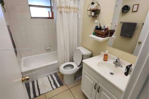 Condo in Plantation, Florida, 1 bedroom  № 1868295 - photo 10