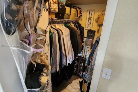 Condo in Plantation, Florida, 1 bedroom  № 1868295 - photo 17