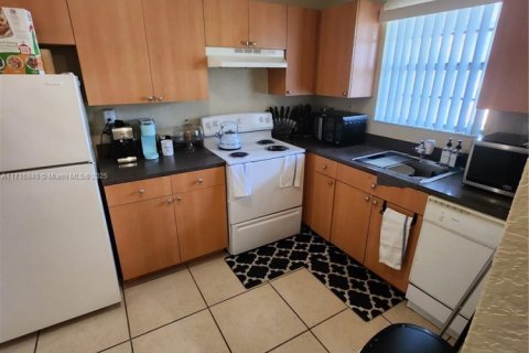 Condo in Plantation, Florida, 1 bedroom  № 1868295 - photo 22