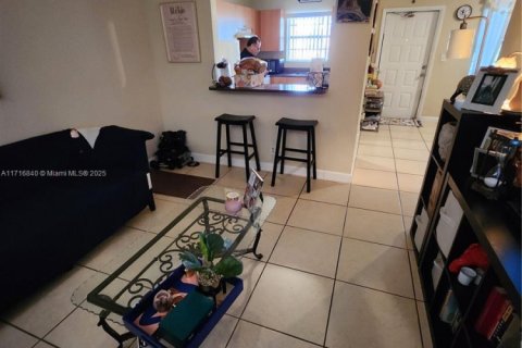 Condo in Plantation, Florida, 1 bedroom  № 1868295 - photo 8