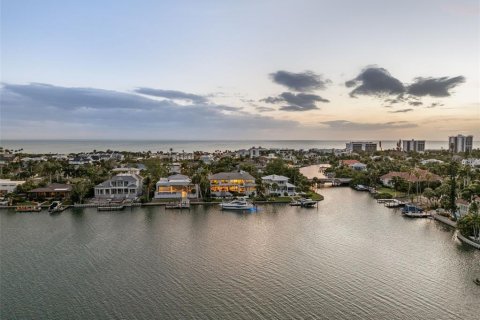 Купить виллу или дом в Сарасота, Флорида 3 комнаты, 653.75м2, № 2165914 - фото 5