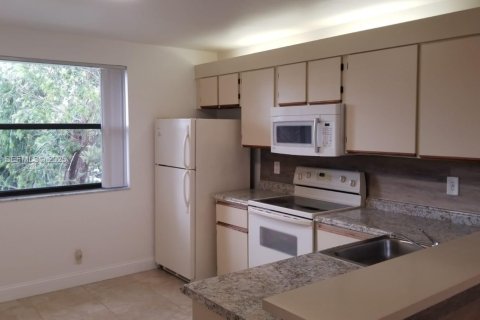 Снять в аренду кондоминиум в Плантация, Флорида 2 спальни, 89.46м2, № 1989828 - фото 5