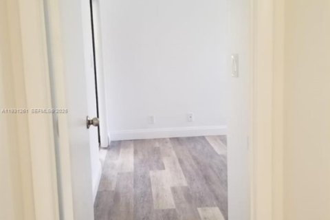 Снять в аренду кондоминиум в Плантация, Флорида 2 спальни, 89.46м2, № 1989828 - фото 10