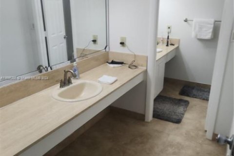 Copropriété à vendre à Hollywood, Floride: 1 chambre, 65.4 m2 № 1451330 - photo 25
