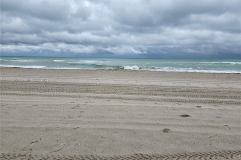Copropriété à vendre à Hollywood, Floride: 1 chambre, 65.4 m2 № 1451330 - photo 20
