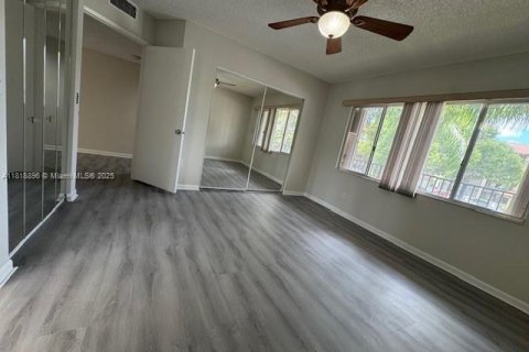 Copropriété à vendre à Pembroke Pines, Floride: 1 chambre, 98.1 m2 № 1776326 - photo 5
