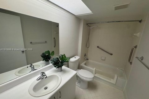 Copropriété à vendre à Pembroke Pines, Floride: 1 chambre, 98.1 m2 № 1776326 - photo 8