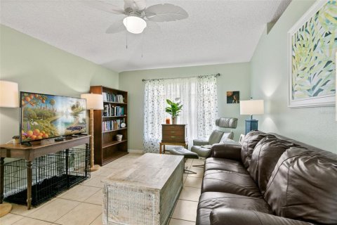 House in Palm Coast, Florida 3 bedrooms, 142.6 sq.m. № 1906670 - photo 19