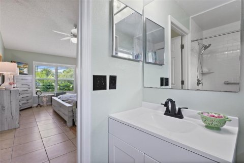 House in Palm Coast, Florida 3 bedrooms, 142.6 sq.m. № 1906670 - photo 24