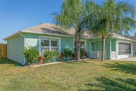 House in Palm Coast, Florida 3 bedrooms, 142.6 sq.m. № 1906670 - photo 1