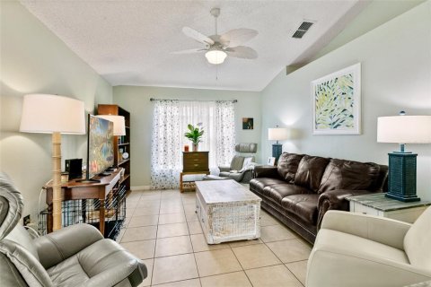 House in Palm Coast, Florida 3 bedrooms, 142.6 sq.m. № 1906670 - photo 18