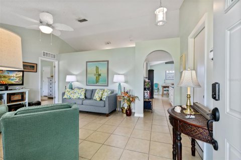 House in Palm Coast, Florida 3 bedrooms, 142.6 sq.m. № 1906670 - photo 4