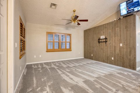 House in Palm Springs, Florida 2 bedrooms, 107.02 sq.m. № 2190510 - photo 24