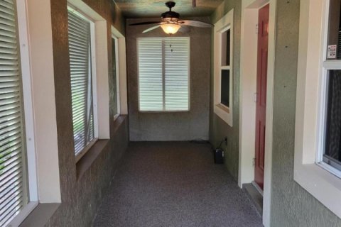 House in Palm Springs, Florida 2 bedrooms, 107.02 sq.m. № 2190510 - photo 10