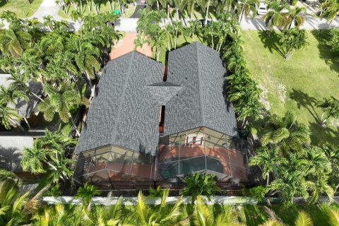 House in Palm Springs, Florida 2 bedrooms, 107.02 sq.m. № 2190510 - photo 16