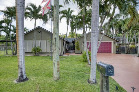 House in Palm Springs, Florida 2 bedrooms, 107.02 sq.m. № 2190510 - photo 3