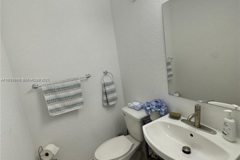 Casa en venta en Florida City, Florida, 5 dormitorios, 176.7 m2 № 2034997 - foto 7