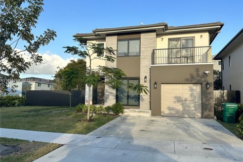 Villa ou maison à Florida City, Floride 5 chambres, 176.7 m2 № 2034997