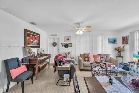 Купить виллу или дом в Майами, Флорида 4 спальни, 179.12м2, № 2027156 - фото 4