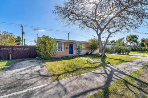 Купить виллу или дом в Майами, Флорида 4 спальни, 179.12м2, № 2027156 - фото 2