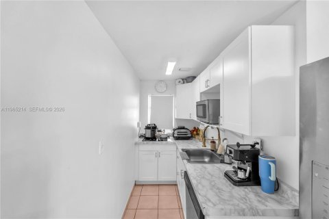 Купить виллу или дом в Майами, Флорида 4 спальни, 179.12м2, № 2027156 - фото 26