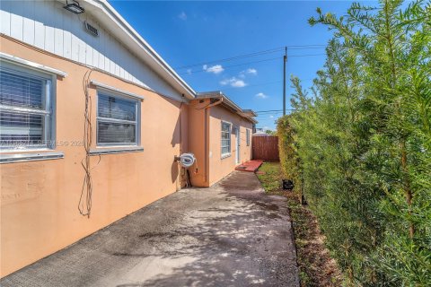 Купить виллу или дом в Майами, Флорида 4 спальни, 179.12м2, № 2027156 - фото 21