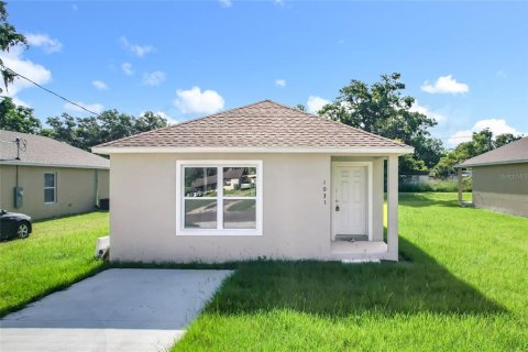 House in Lakeland, Florida 3 bedrooms, 116.96 sq.m. № 1840629 - photo 1