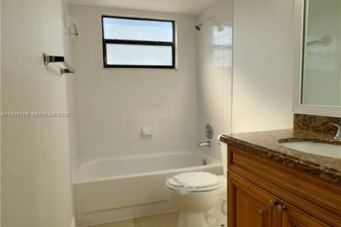 Condo in West Palm Beach, Florida, 1 bedroom № 1983017 - photo 9