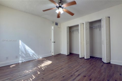 Condo in West Palm Beach, Florida, 1 bedroom № 1983017 - photo 14