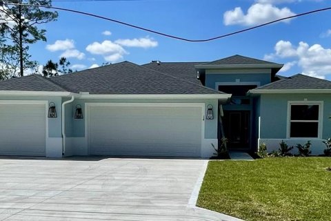 House in Palm Coast, Florida 4 bedrooms, 227.61 sq.m. № 2091421