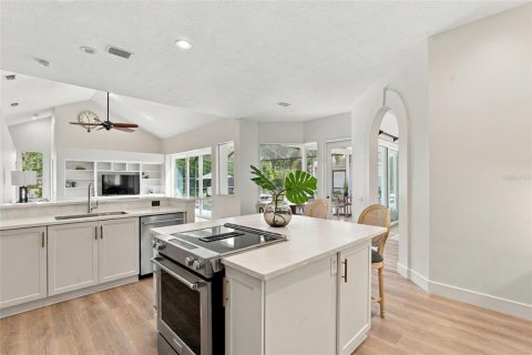 Villa ou maison à vendre à Palm Harbor, Floride: 4 chambres, 227.52 m2 № 2409017 - photo 8