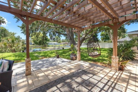 House in Saint Petersburg, Florida 4 bedrooms, 205.13 sq.m. № 1784849 - photo 29
