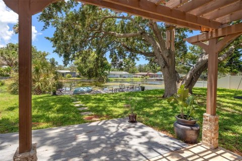 House in Saint Petersburg, Florida 4 bedrooms, 205.13 sq.m. № 1784849 - photo 30