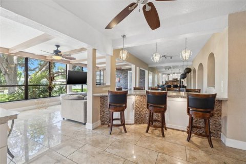 House in Saint Petersburg, Florida 4 bedrooms, 205.13 sq.m. № 1784849 - photo 18