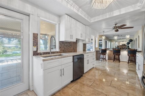 House in Saint Petersburg, Florida 4 bedrooms, 205.13 sq.m. № 1784849 - photo 17