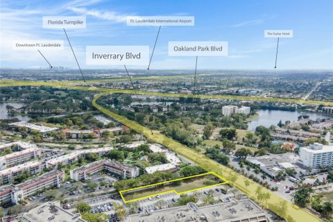 Propiedad comercial en venta en Fort Lauderdale, Florida № 1965099 - foto 2