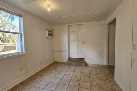 Villa ou maison à vendre à Eustis, Floride: 4 chambres, 215.81 m2 № 2410392 - photo 29