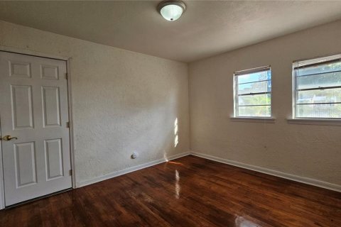Villa ou maison à vendre à Eustis, Floride: 4 chambres, 215.81 m2 № 2410392 - photo 19