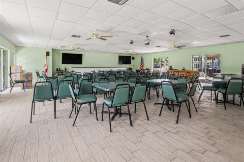 Condo in Saint Petersburg, Florida, 1 bedroom  № 2150293 - photo 25