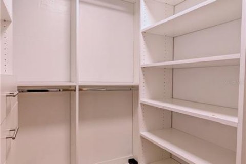 Condo in Saint Petersburg, Florida, 1 bedroom  № 2150293 - photo 19