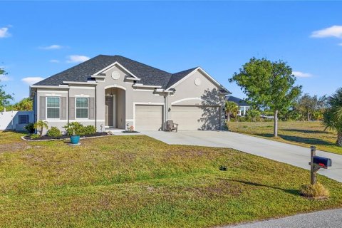 Villa ou maison à vendre à Port Charlotte, Floride: 4 chambres, 249.44 m2 № 1577435 - photo 2