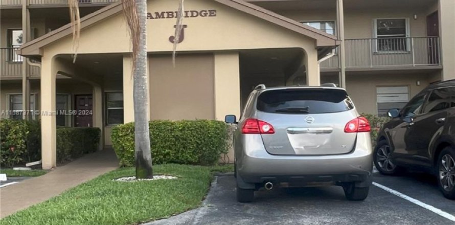 Condo in Pembroke Pines, Florida, 2 bedrooms  № 1702654