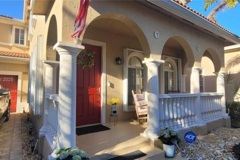 Casa en venta en Homestead, Florida, 5 dormitorios, 289.86 m2 № 1727024 - foto 2