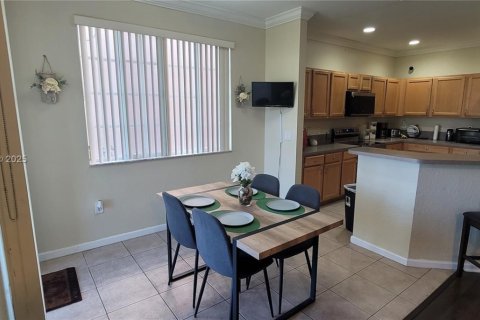Casa en venta en Homestead, Florida, 5 dormitorios, 289.86 m2 № 1727024 - foto 7