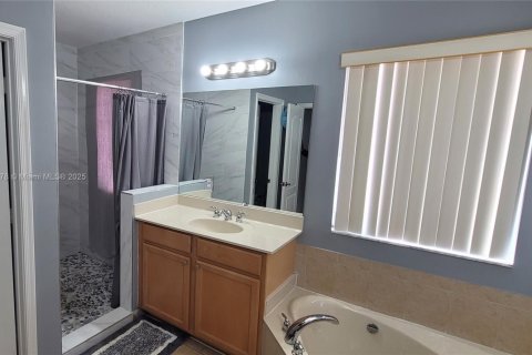 Casa en venta en Homestead, Florida, 5 dormitorios, 289.86 m2 № 1727024 - foto 22
