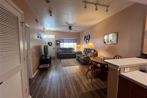 Condominio en venta en Kissimmee, Florida, 3 dormitorios, 120.4 m2 № 2228342 - foto 2