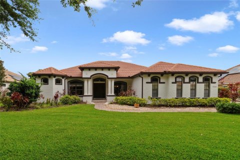 House in Windermere, Florida 5 bedrooms, 371.61 sq.m. № 1782772 - photo 1