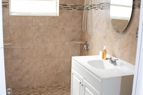 Casa en venta en Oakland Park, Florida, 3 dormitorios, 120.4 m2 № 2055132 - foto 8