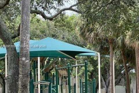 Casa en venta en Oakland Park, Florida, 3 dormitorios, 120.4 m2 № 2055132 - foto 10