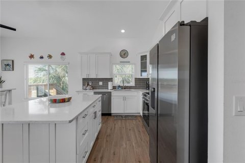Commercial property in Tampa, Florida 278.71 sq.m. № 1614601 - photo 19